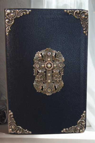 Personal size jeweled NIV Bible with rhinestone cross and ornate metal corner accents by Dacole Designs