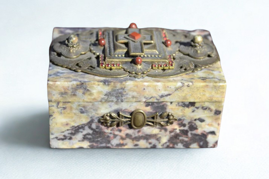 Dacole Designs jeweled soapstone keepsake box with intricate ornamental lid and brass clasp