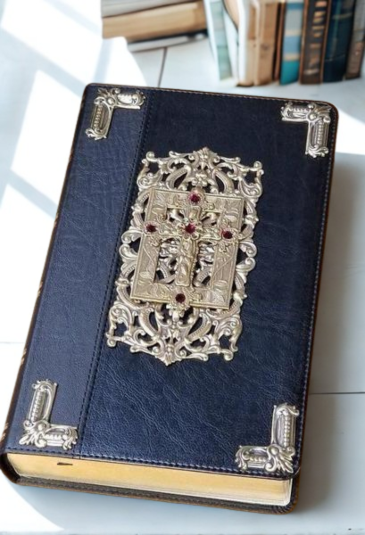 Dacole Designs ornate jeweled KJV Bible giant print with black leather cover and decorative silver corner accents