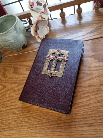 Full image NIV Swarovski® Red Crystal Jeweled Bible Compact Edition